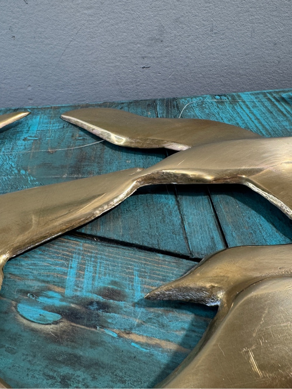 Vintage Mid Century Modern Brass Seagulls in Flight Wall Hanging 24" x 9" - Picture 11 of 16